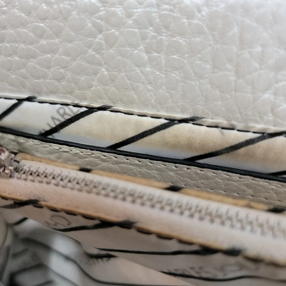 Charles Jourdan White Pearl Pebble Leather Purse - Picture 15 of 16